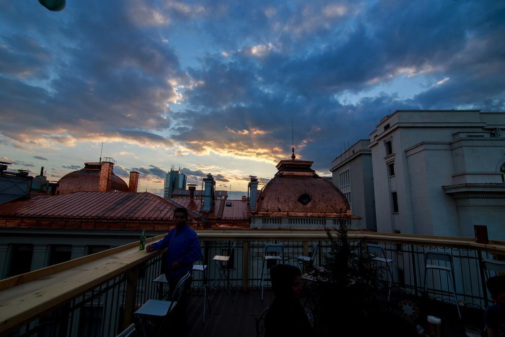Pura Vida Sky Bar & Hostel Bucarest Exterior foto